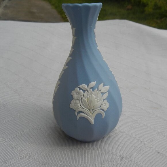 Wedgwood Blue Jasperware Vase - Picture 1 of 8